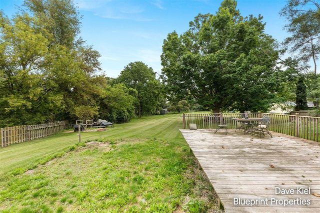 131 Manor Drive, Middleville, MI 49333