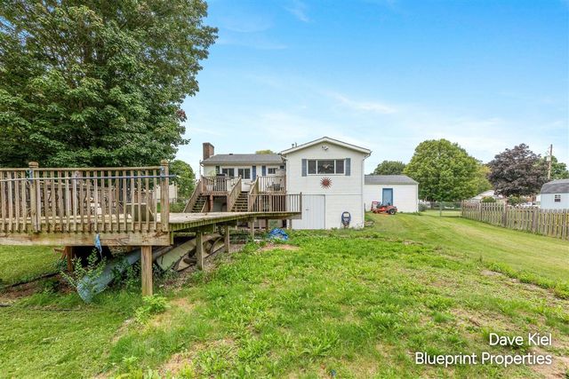 131 Manor Drive, Middleville, MI 49333