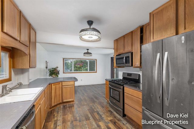 131 Manor Drive, Middleville, MI 49333