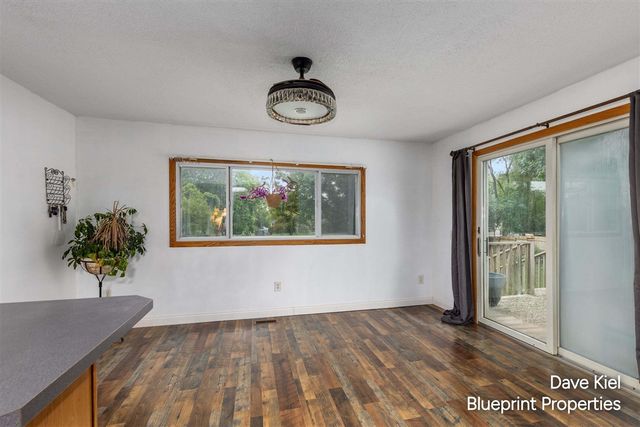 131 Manor Drive, Middleville, MI 49333