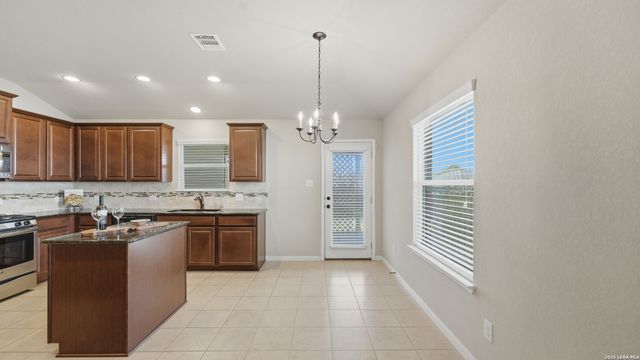 301 Creekview Way, New Braunfels, TX 78130