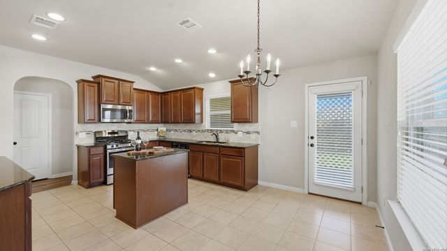 301 Creekview Way, New Braunfels, TX 78130