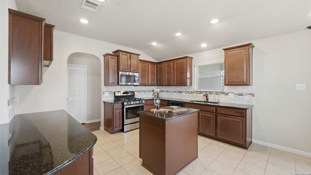 301 Creekview Way, New Braunfels, TX 78130