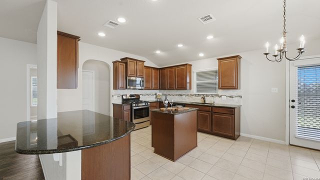 301 Creekview Way, New Braunfels, TX 78130