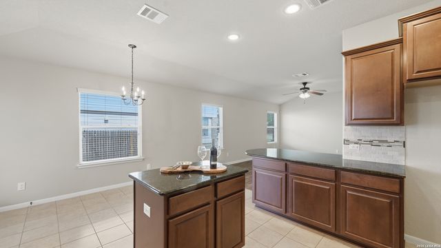 301 Creekview Way, New Braunfels, TX 78130