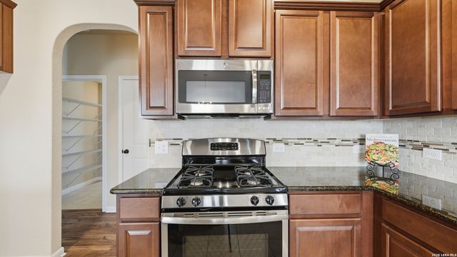 301 Creekview Way, New Braunfels, TX 78130