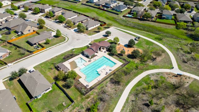 301 Creekview Way, New Braunfels, TX 78130