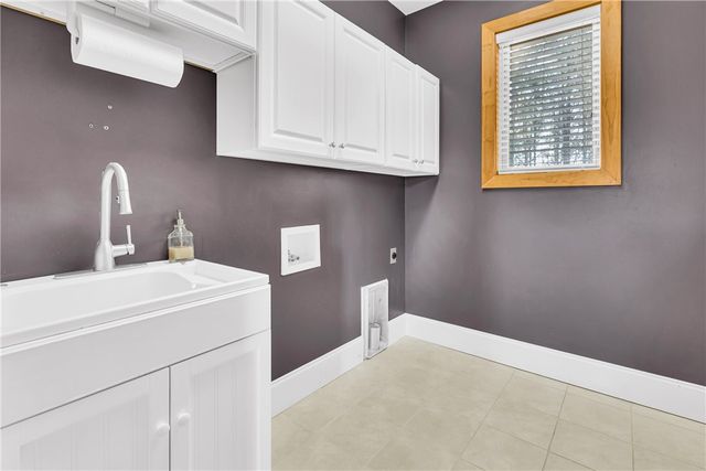 420 Packs Mountain Ridge Road, Taylors, SC 29687