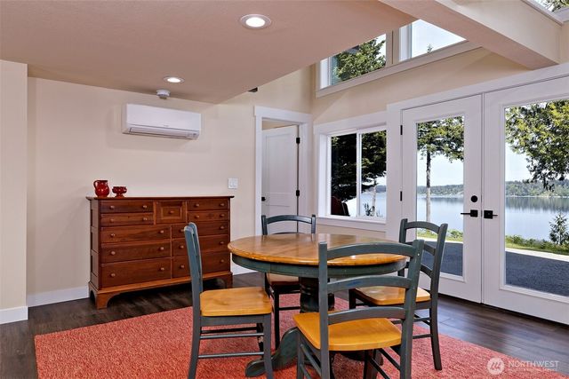 187 E Vineyard Crest Road, Grapeview, WA 98546