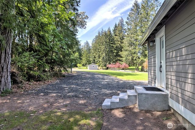 187 E Vineyard Crest Road, Grapeview, WA 98546