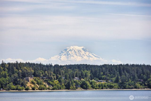 187 E Vineyard Crest Road, Grapeview, WA 98546