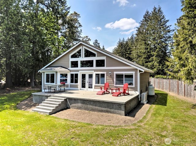 187 E Vineyard Crest Road, Grapeview, WA 98546