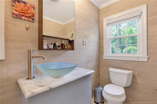 411 Vista Drive, Fayetteville, NC 28305