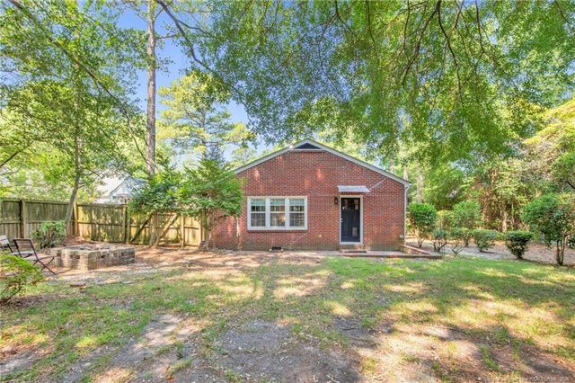411 Vista Drive, Fayetteville, NC 28305