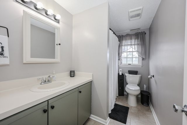 8 Oliver Street J, Haverhill, MA 01832