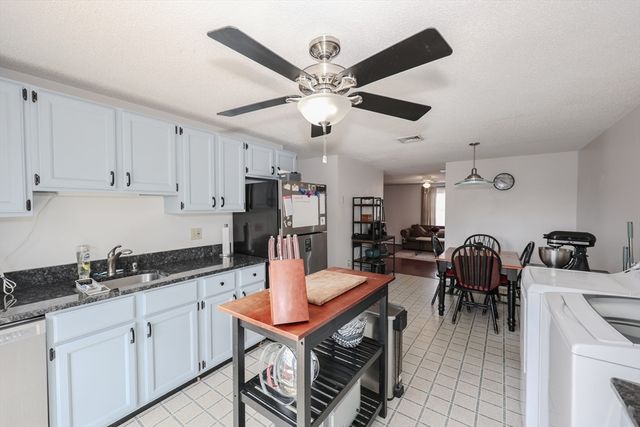 8 Oliver Street J, Haverhill, MA 01832