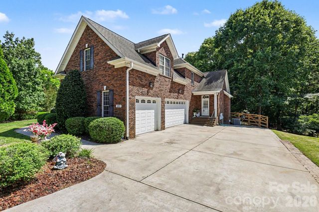 163 Evening Shadow Road, Lake Wylie, SC 29710
