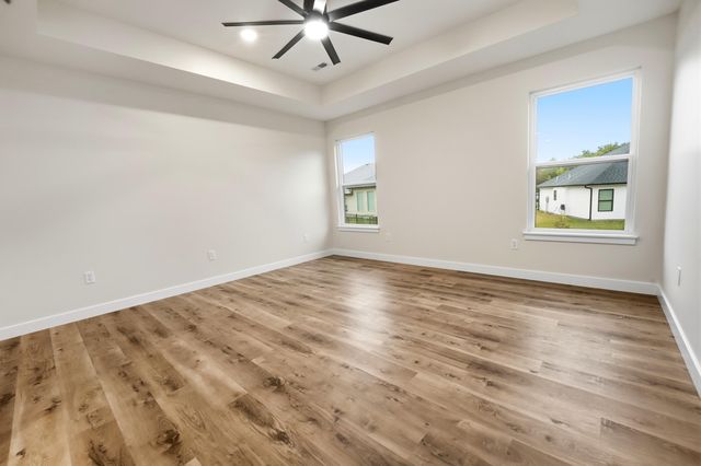 14671 WELLSTEAD DR, Hallsville, MO 65255
