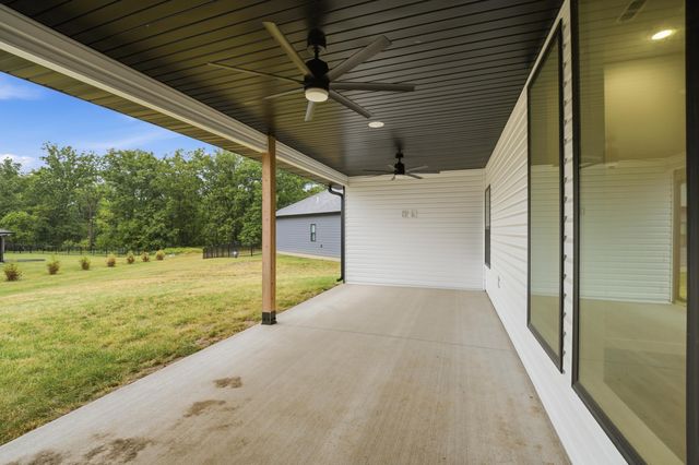 14671 WELLSTEAD DR, Hallsville, MO 65255