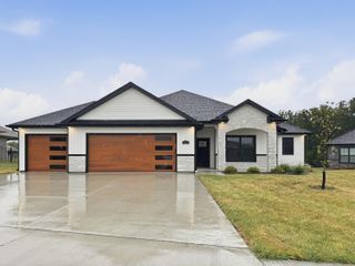 14671 WELLSTEAD DR, Hallsville, MO 65255