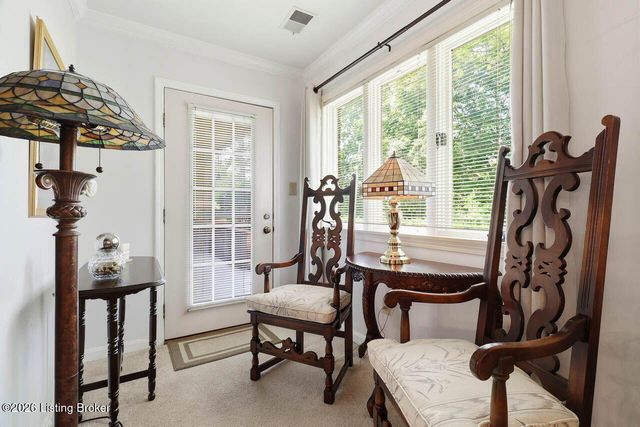 8605 Shelbyville Rd 125, Louisville, KY 40222