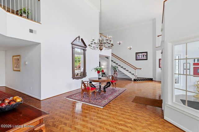 8605 Shelbyville Rd 125, Louisville, KY 40222