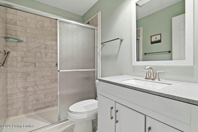 8605 Shelbyville Rd 125, Louisville, KY 40222
