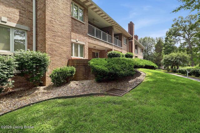 8605 Shelbyville Rd 125, Louisville, KY 40222