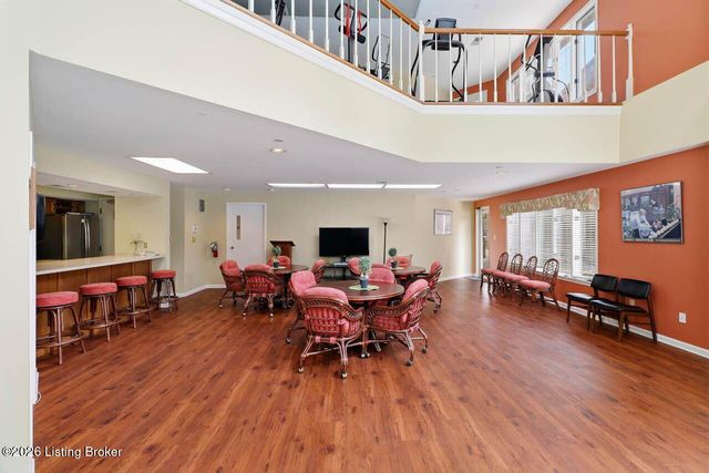 8605 Shelbyville Rd 125, Louisville, KY 40222