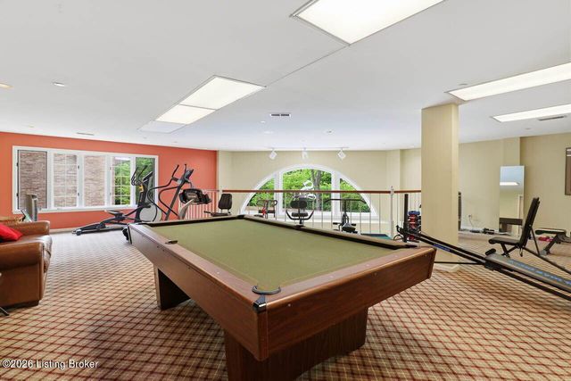 8605 Shelbyville Rd 125, Louisville, KY 40222