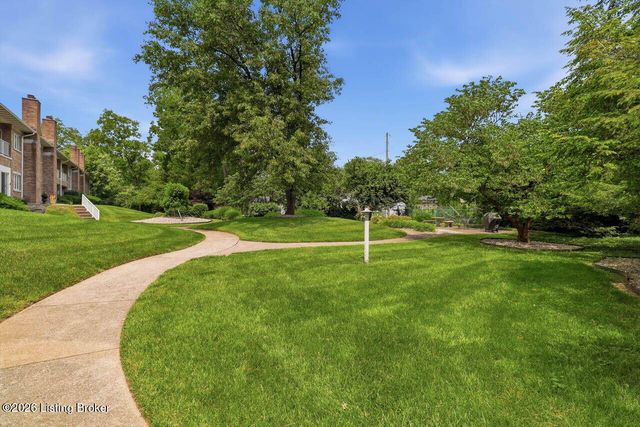 8605 Shelbyville Rd 125, Louisville, KY 40222