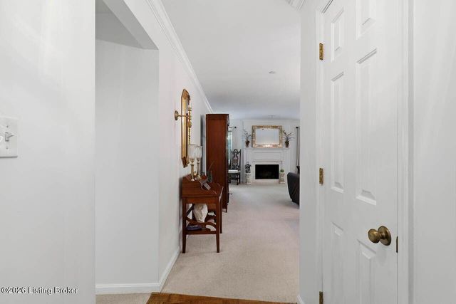 8605 Shelbyville Rd 125, Louisville, KY 40222
