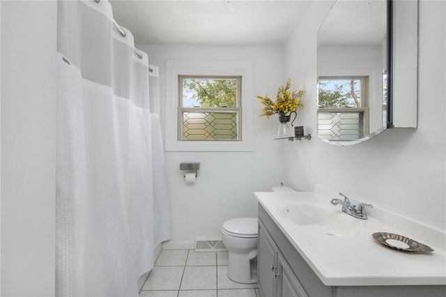 25 Webb Avenue, Warwick, RI 02889