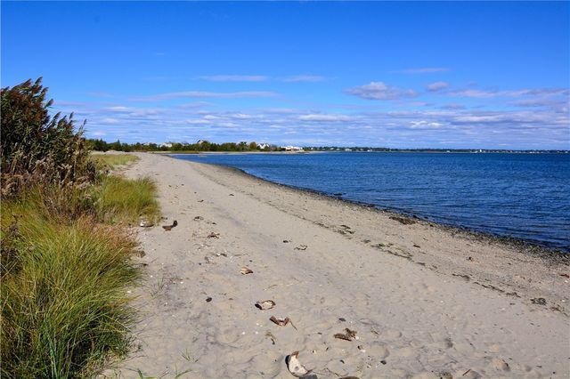 25 Webb Avenue, Warwick, RI 02889