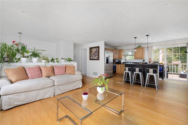 25 Webb Avenue, Warwick, RI 02889