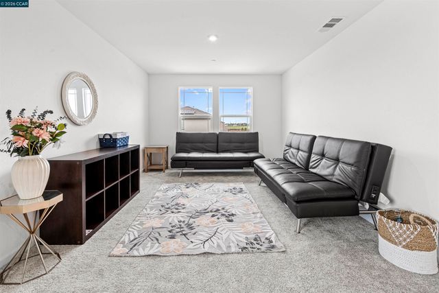 953 Arneis Ave, Manteca, CA 95337