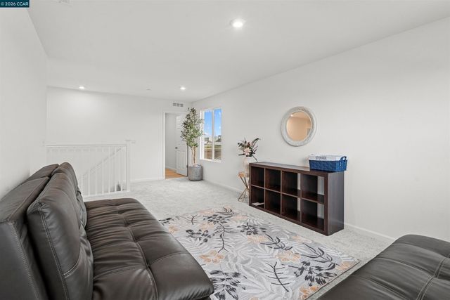 953 Arneis Ave, Manteca, CA 95337