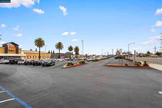 953 Arneis Ave, Manteca, CA 95337