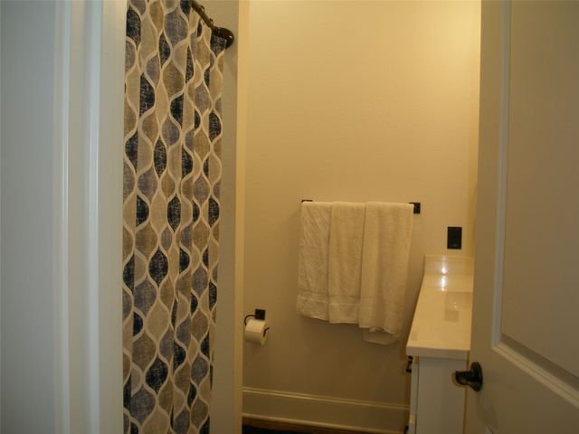 13001 County Road 3300, Brownsboro, TX 75756