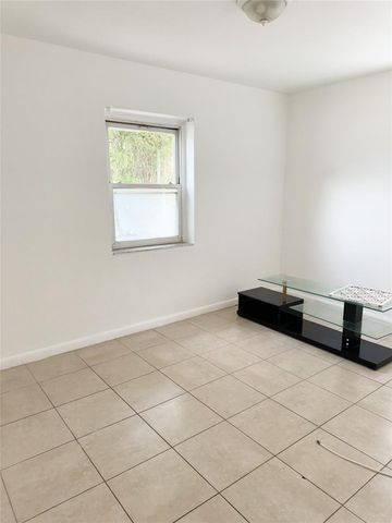 1405 NW 6TH Avenue, Fort Lauderdale, FL 33311