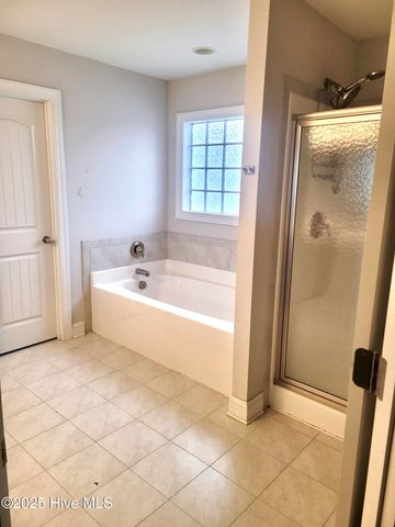 521 Flip Flop Lane, Grimesland, NC 27837