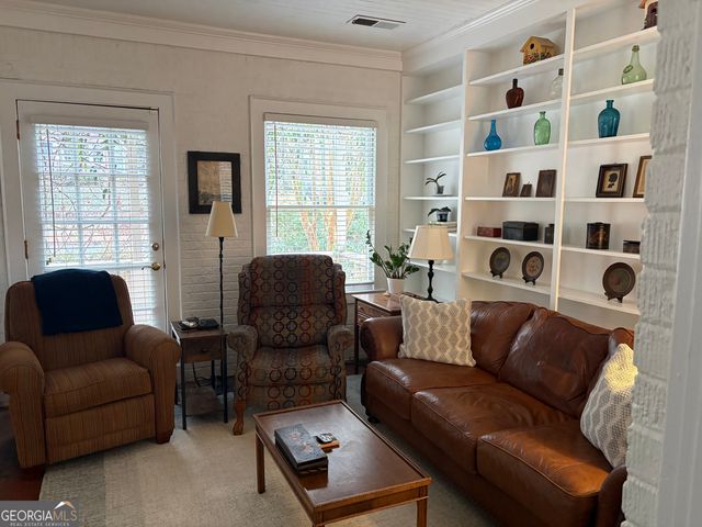 1067 Lanier Boulevard NE, Atlanta, GA 30306