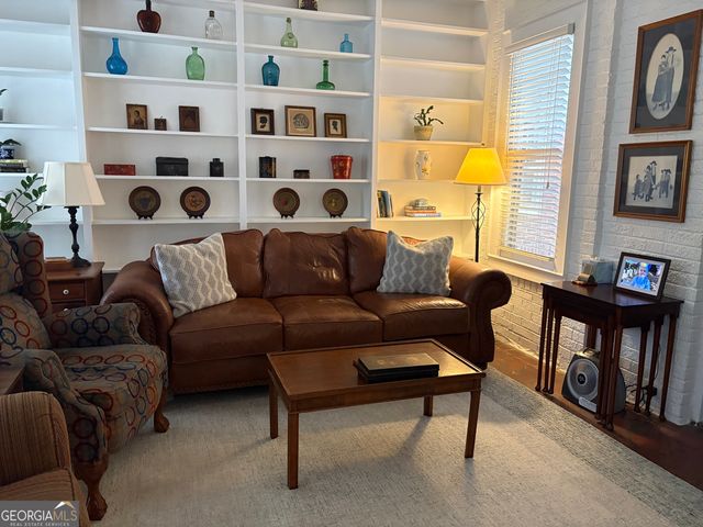 1067 Lanier Boulevard NE, Atlanta, GA 30306