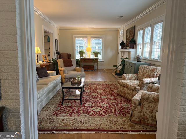 1067 Lanier Boulevard NE, Atlanta, GA 30306