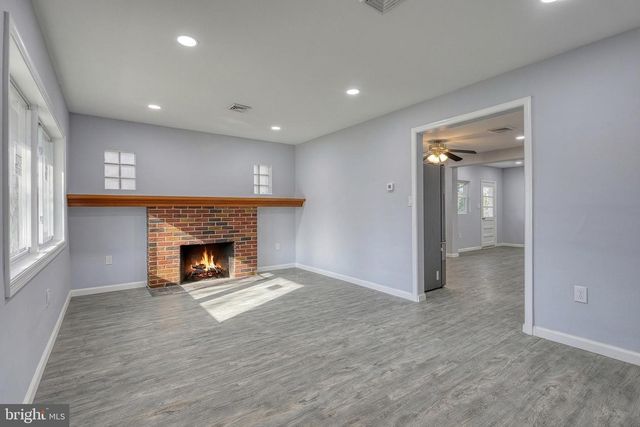 1400 SIMPSON FERRY ROAD, New Cumberland, PA 17070