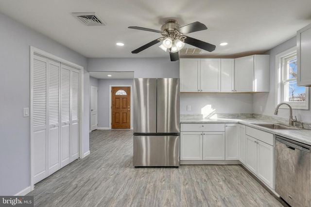 1400 SIMPSON FERRY ROAD, New Cumberland, PA 17070