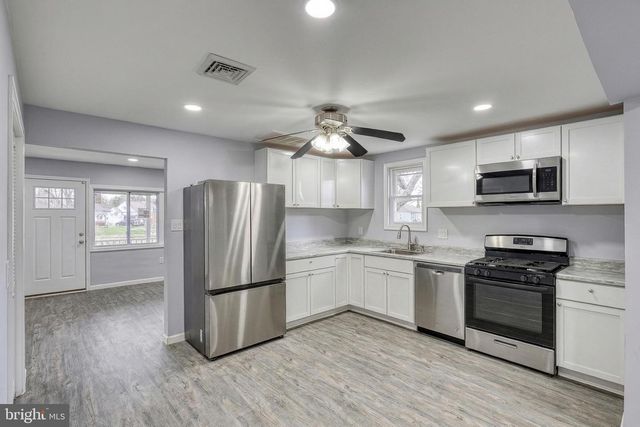 1400 SIMPSON FERRY ROAD, New Cumberland, PA 17070