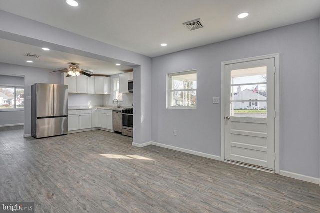 1400 SIMPSON FERRY ROAD, New Cumberland, PA 17070