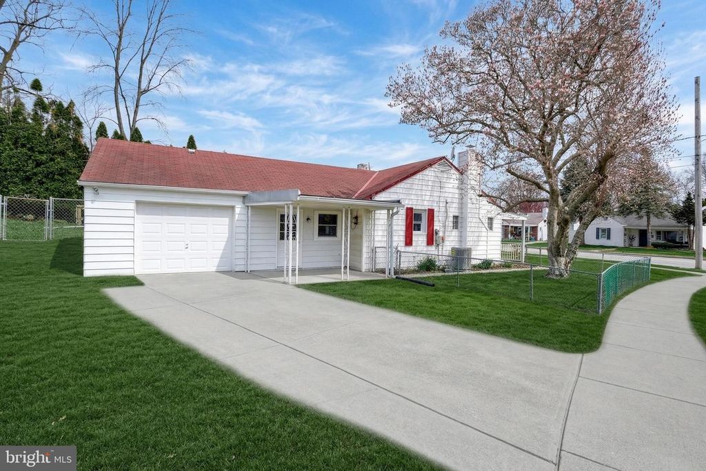 1400 SIMPSON FERRY ROAD, New Cumberland, PA 17070