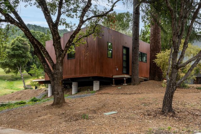 1091 Maple Ave, Ukiah, CA 95482